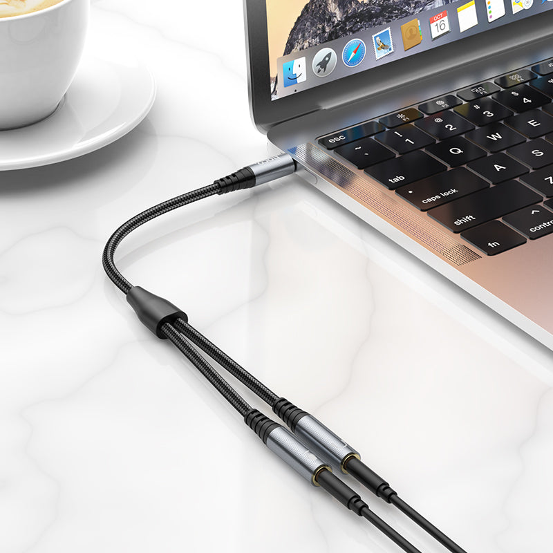 Hoco UPA21 2-in-1 3.5 headset audio adapter cable(male to 2 female) - Black