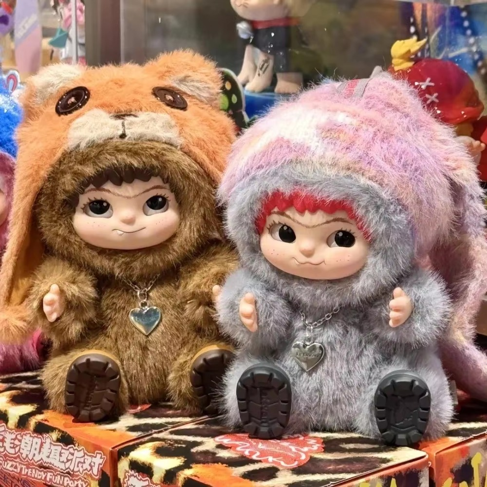 WAKUKU FUZZY TRENDY FUN PARTY Series Blind Box Toy Kawaii Vinyl Face Pendant Action Figure Mystery Box ramdom 1 pcs