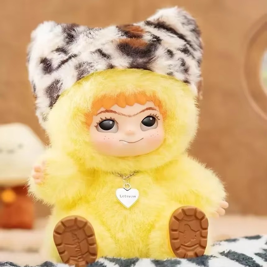 WAKUKU FUZZY TRENDY FUN PARTY Series Blind Box Toy Kawaii Vinyl Face Pendant Action Figure Mystery Box ramdom 1 pcs