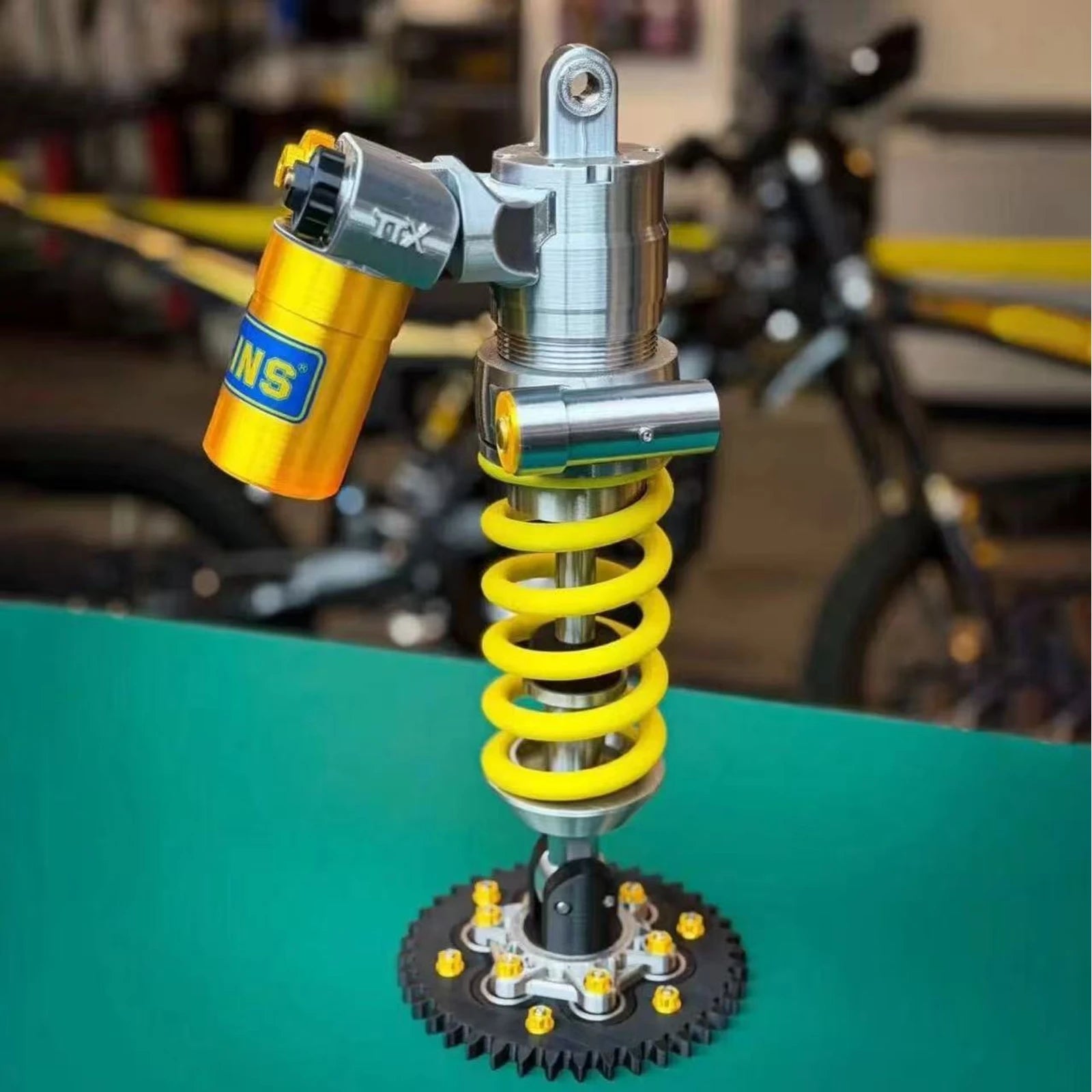 Suspension shock absorber desk lamp source product image