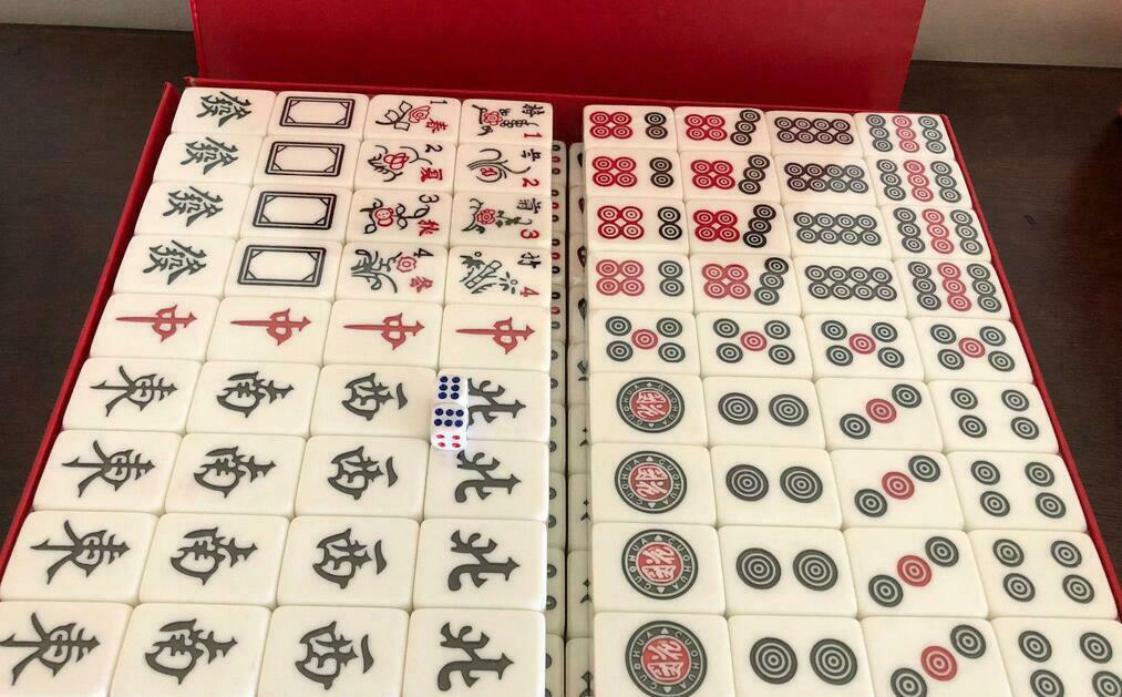 MahJong Set Game good quality Brand New Large 麻将 - MAJIANG